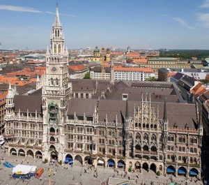 City_High_Light_Tour_Plus_Pedalhelden_Muenchen_Rathaus_Marienplatz